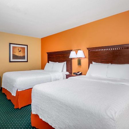 Hampton Inn & Suites Sacramento-Elk Grove Laguna I-5 Exterior photo